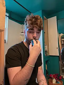 dommydom7177 online show from March 24, 11:59 am