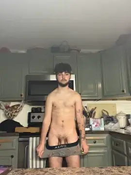 dommydom7177 online show from April 1, 4:02 am