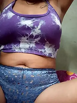 Snapshot of Roxanna_SexyGril chatting on April 1, 2:47 pm Roxanna SexyGril online show from April 1, 2:47 pm