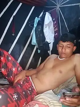 Snapshot of ADES_23CM chatting on April 8, 5:18 am ADES 23CM online show from April 8, 5:18 am