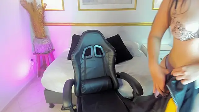 Snapshot of gise_morin chatting on March 29, 4:56 am gise morin online show from March 29, 4:56 am