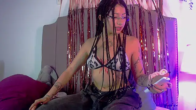 shiny foxeyes online show from March 26, 11:10 pm