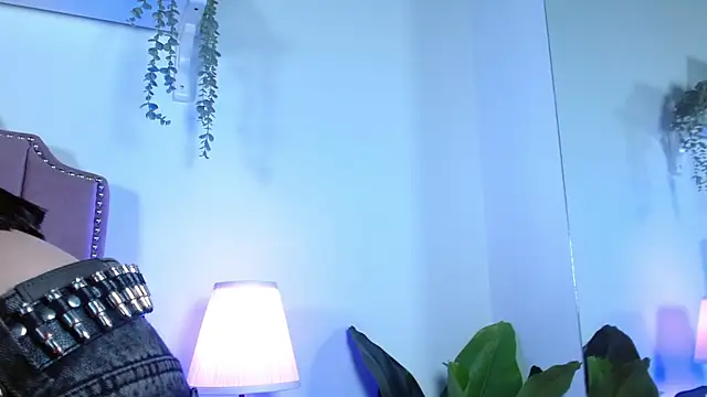 shiny foxeyes online show from April 1, 9:34 pm