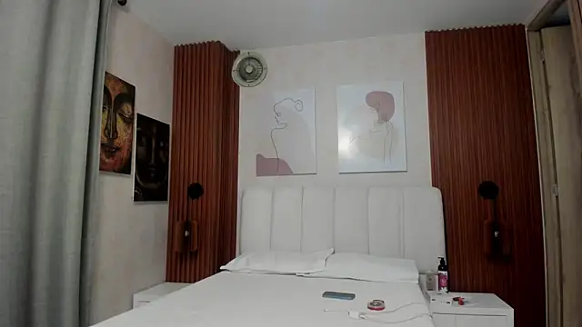 Maiasweet  online show from April 1, 2:23 am