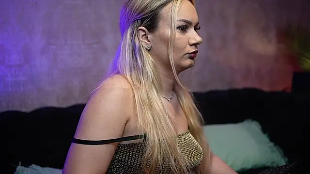 Snapshot of DaliaParis chatting on March 27, 9:36 pm DaliaParis online show from March 27, 9:36 pm