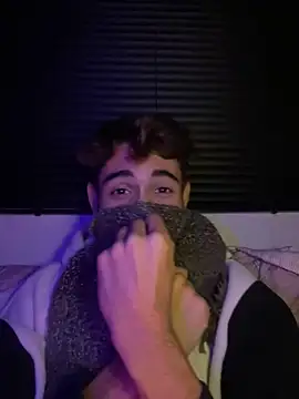 Snapshot of EyeContact22 chatting on March 19, 10:58 pm EyeContact22 online show from March 19, 10:58 pm