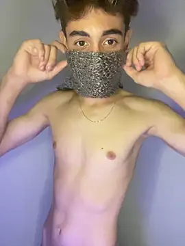 Snapshot of EyeContact22 chatting on March 25, 12:16 am EyeContact22 online show from March 25, 12:16 am