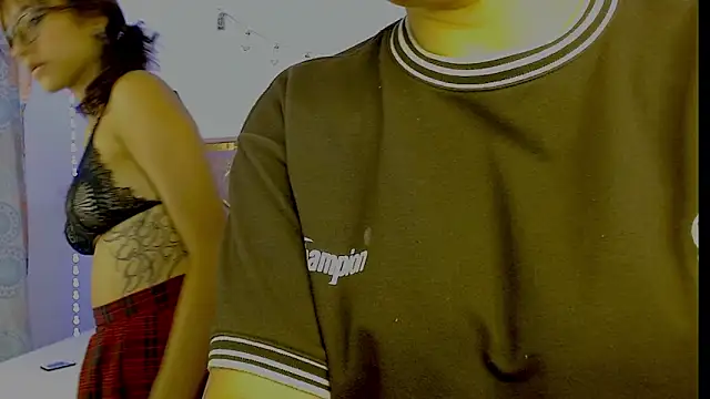 Isablaze   online show from March 27, 5:23 pm