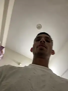 Snapshot of cool_guy_1 chatting on March 27, 3:12 pm cool guy 1 online show from March 27, 3:12 pm