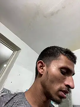 Snapshot of cool_guy_1 chatting on April 4, 4:00 am cool guy 1 online show from April 4, 4:00 am