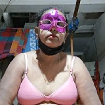 Riya45326 online show from May 25, 6:58 pm