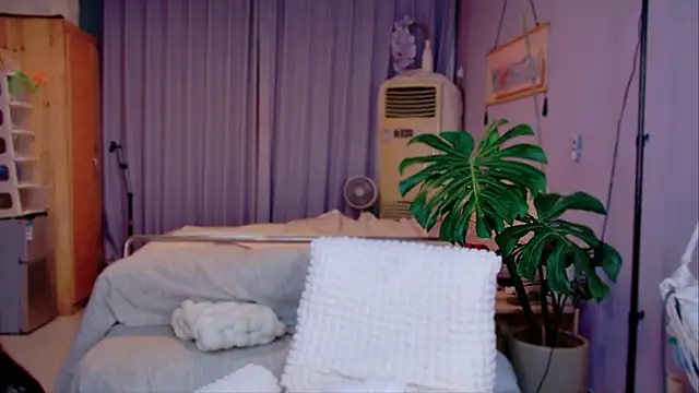 Snapshot of JaeHartMorn chatting on April 1, 9:12 pm JaeHartMorn online show from April 1, 9:12 pm