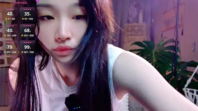 Snapshot of JaeHartMorn chatting on April 3, 7:34 pm JaeHartMorn online show from April 3, 7:34 pm