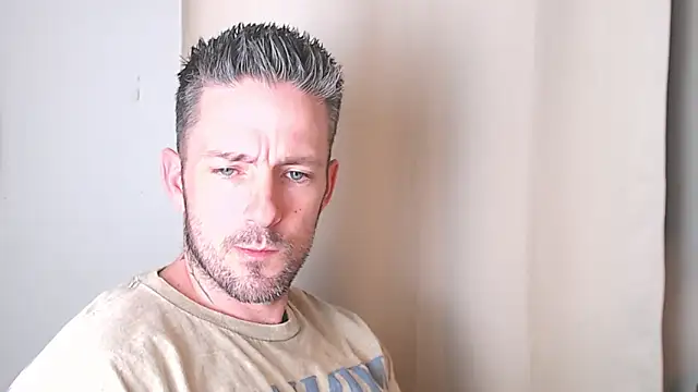 SkylarrGrey online show from March 26, 6:30 am