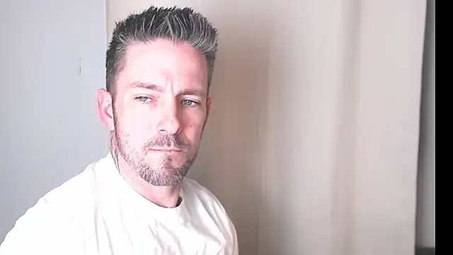 SkylarrGrey online show from March 29, 7:08 am