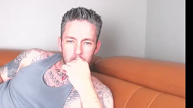 SkylarrGrey online show from April 2, 8:17 pm