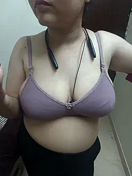 neelam rawat online show from March 26, 6:35 pm