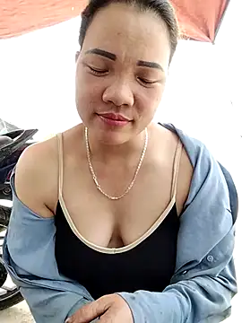 Snapshot of sfgggg1111 chatting on March 31, 5:19 am sfgggg1111 online show from March 31, 5:19 am