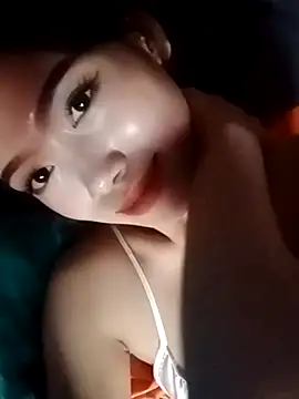 Snapshot of lovelybabyxx chatting on March 23, 7:23 am lovelybabyxx online show from March 23, 7:23 am