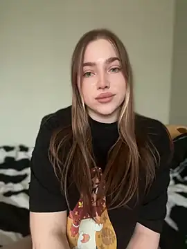 Snapshot of milana_millka chatting on March 25, 9:48 am milana millka online show from March 25, 9:48 am