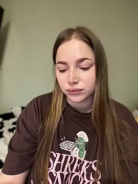 Snapshot of milana_millka chatting on March 27, 9:42 am milana millka online show from March 27, 9:42 am