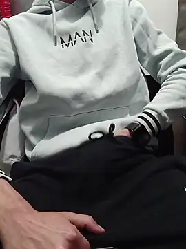 Skinboy06 online show from March 22, 5:49 pm