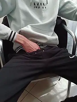 Skinboy06 online show from April 2, 10:35 am