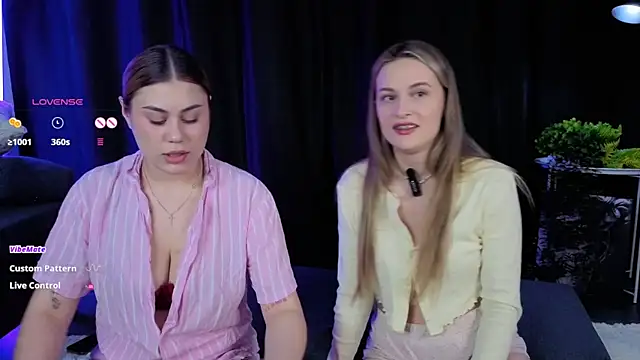 Snapshot of momento_marie chatting on March 19, 6:01 pm momento marie online show from March 19, 6:01 pm