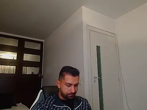 BryceReign online show from May 12, 4:09 am