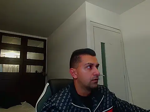 BryceReign online show from May 16, 4:31 am