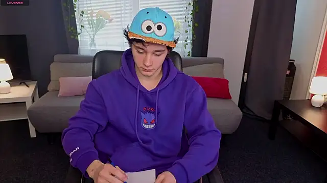 Snapshot of KevinStrike chatting on March 21, 12:54 pm KevinStrike online show from March 21, 12:54 pm