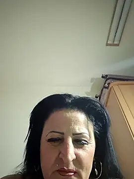 Snapshot of Alexisbaba12 chatting on April 22, 8:43 pm Alexisbaba12 online show from April 22, 8:43 pm