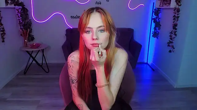 MiaSensitive online show from April 27, 7:56 pm