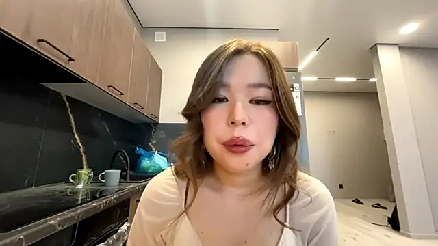 EffieCappaert online show from March 25, 7:03 am