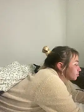 Snapshot of Sexyandtiny chatting on March 23, 11:31 pm Sexyandtiny online show from March 23, 11:31 pm