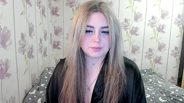 Snapshot of Agathameoww chatting on May 8, 8:36 pm Agathameoww online show from May 8, 8:36 pm
