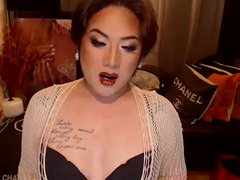 Snapshot of YourMistressAggy chatting on April 5, 6:05 pm YourMistressAggy online show from April 5, 6:05 pm