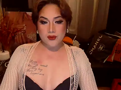 Snapshot of YourMistressAggy chatting on April 6, 6:42 pm YourMistressAggy online show from April 6, 6:42 pm