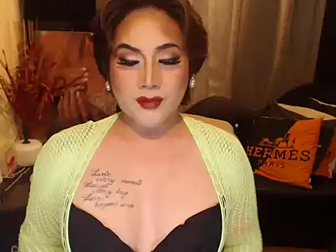 Snapshot of YourMistressAggy chatting on April 7, 7:03 pm YourMistressAggy online show from April 7, 7:03 pm