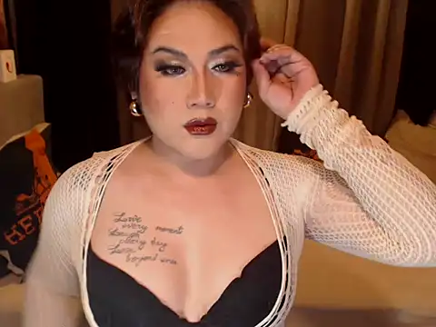 Snapshot of YourMistressAggy chatting on April 16, 7:03 pm YourMistressAggy online show from April 16, 7:03 pm