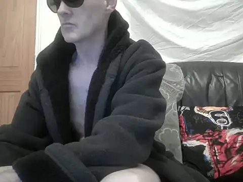 Useless Wanker online show from March 31, 8:53 pm