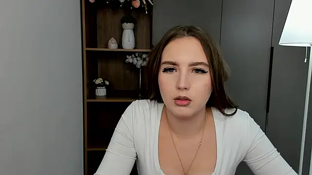 Snapshot of KarriDunman chatting on March 24, 8:19 am KarriDunman online show from March 24, 8:19 am