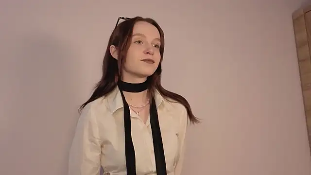 JoselynNeave online show from March 27, 8:09 am