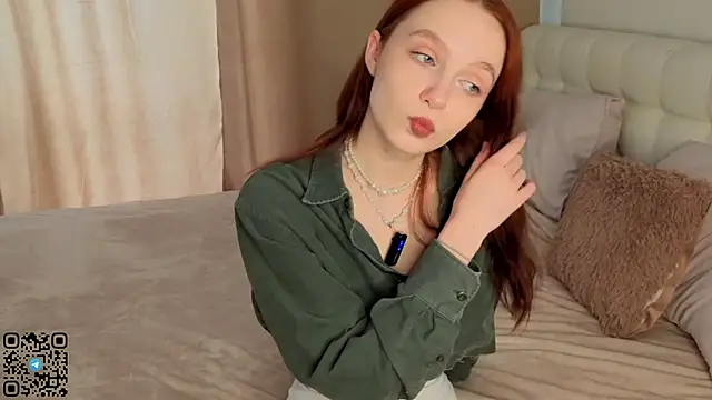 JoselynNeave online show from May 11, 8:09 am