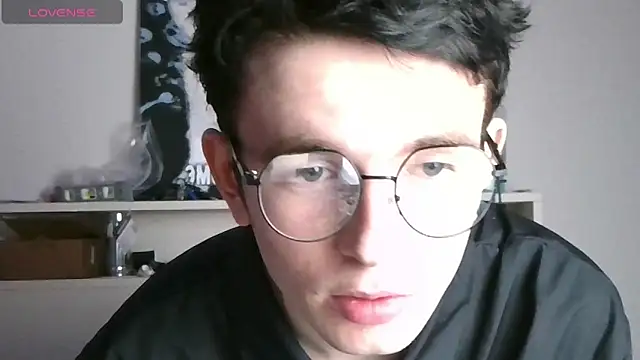 Snapshot of Ernest_ice chatting on April 14, 5:30 pm Ernest ice online show from April 14, 5:30 pm
