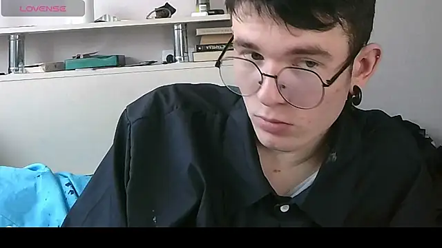 Snapshot of Ernest_ice chatting on May 4, 10:44 am Ernest ice online show from May 4, 10:44 am
