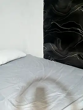 LaReina199991 online show from March 31, 5:46 pm