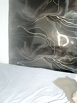 LaReina199991 online show from April 2, 8:28 pm