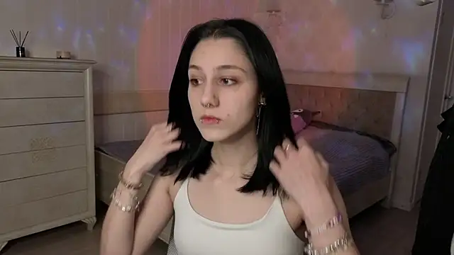 Snapshot of MilaVey chatting on March 26, 5:51 pm MilaVey online show from March 26, 5:51 pm