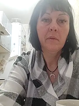 HelgaDennis online show from April 2, 3:37 am